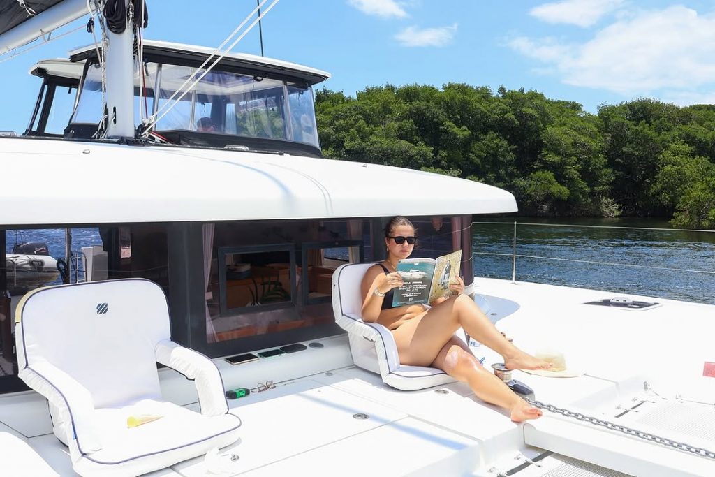 Inside view of Smooth Sailing Miami sailboat – Sailboat Charter Miami Contact